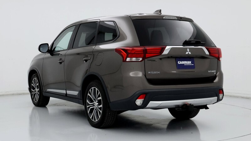 2017 Mitsubishi Outlander SE 2