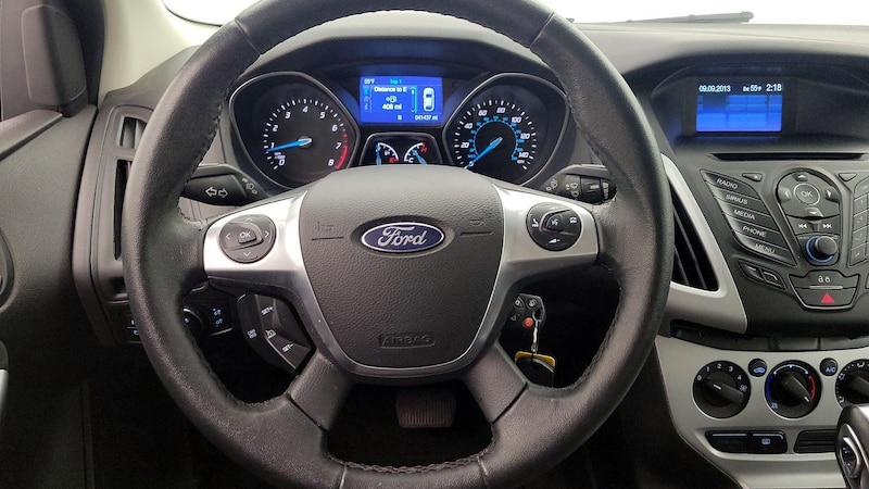 2014 Ford Focus SE 10