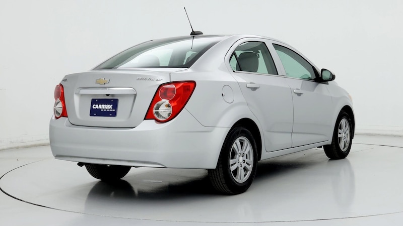 2016 Chevrolet Sonic LT 8