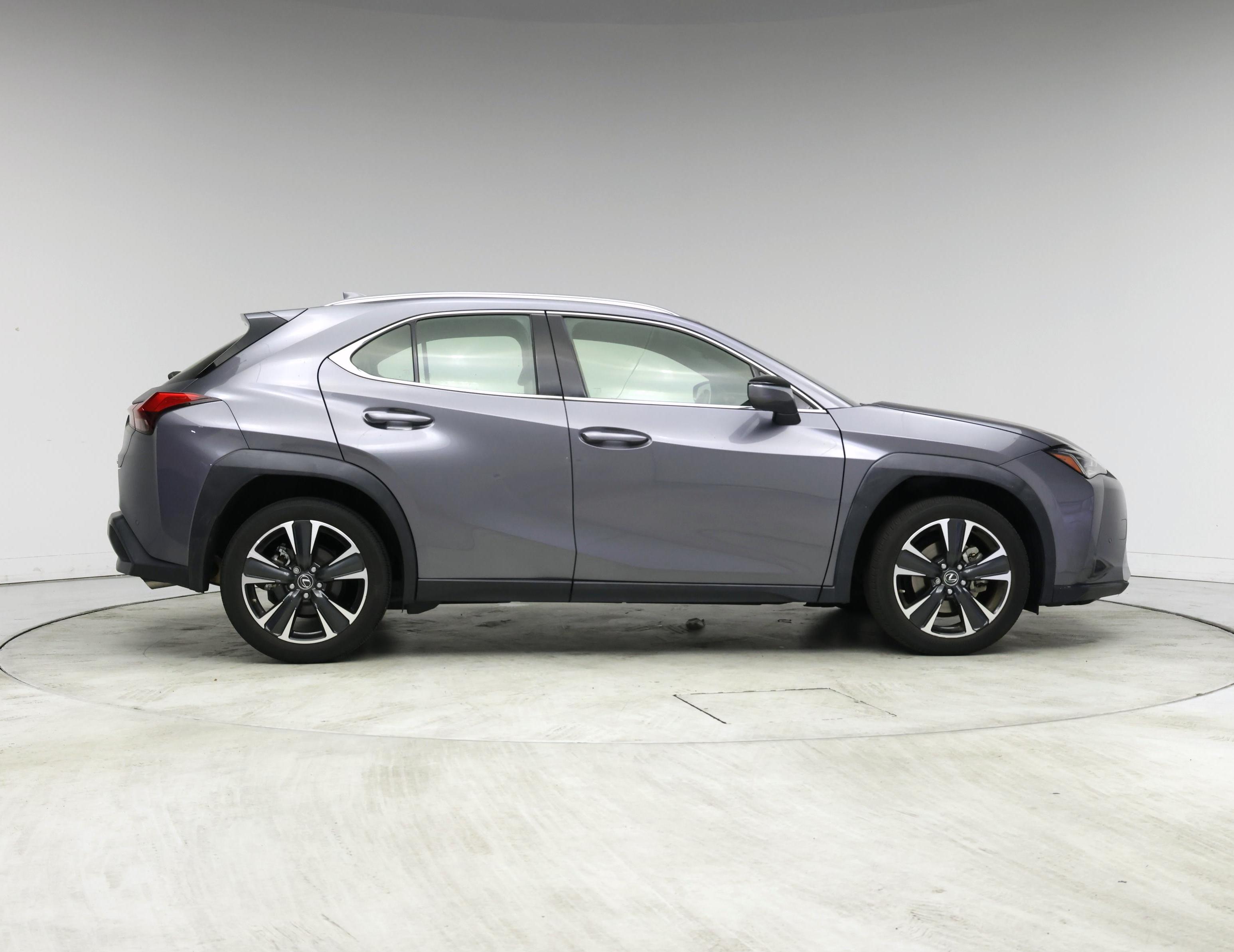 Thumbnail: 2021 Lexus UX - 7