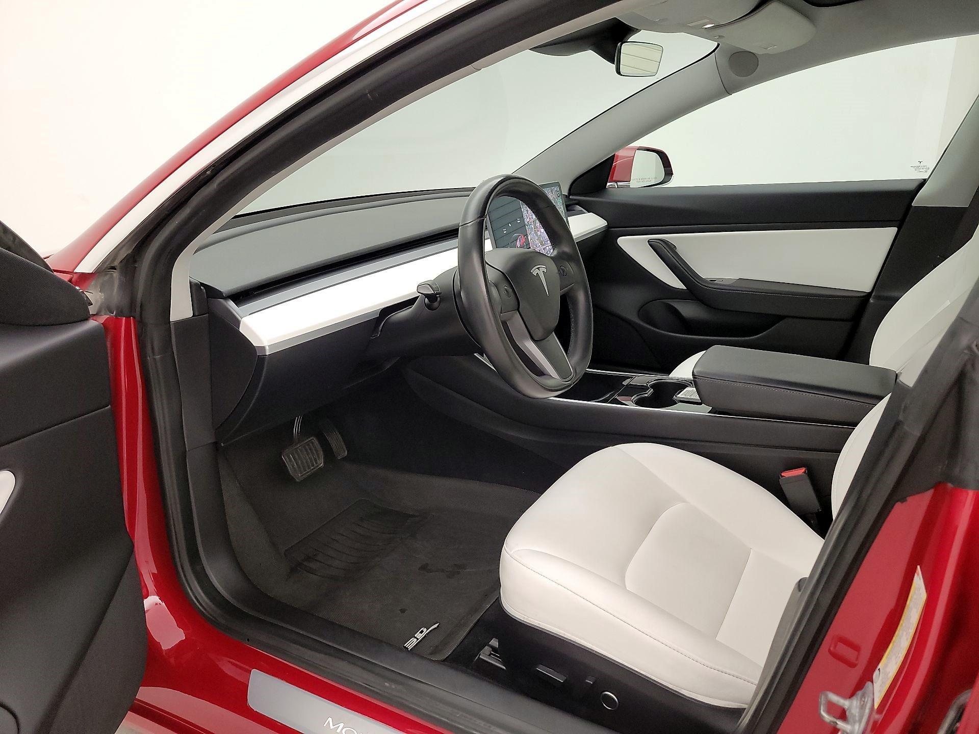 Thumbnail: 2018 Tesla Model 3 - 11