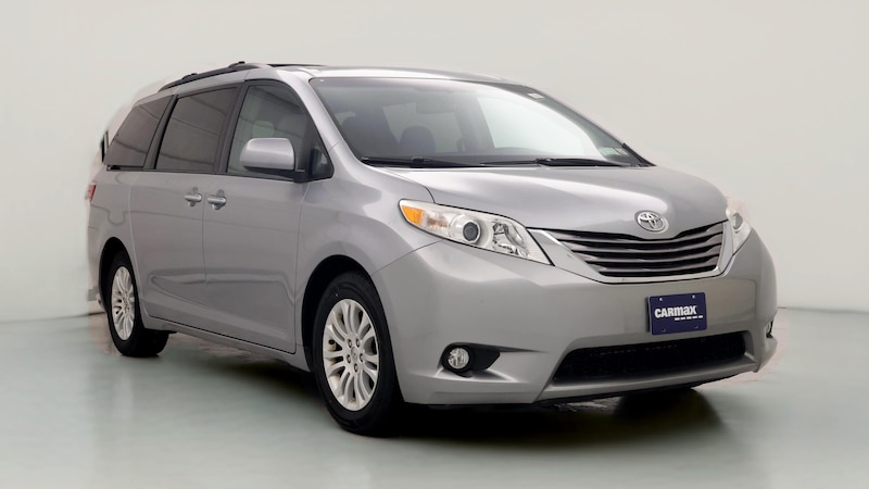 2016 Toyota Sienna XLE Hero Image