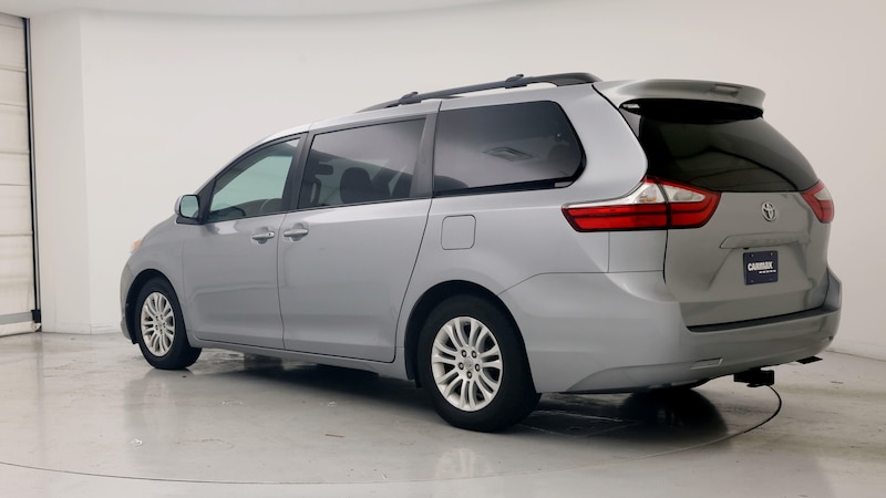 2016 Toyota Sienna XLE 2