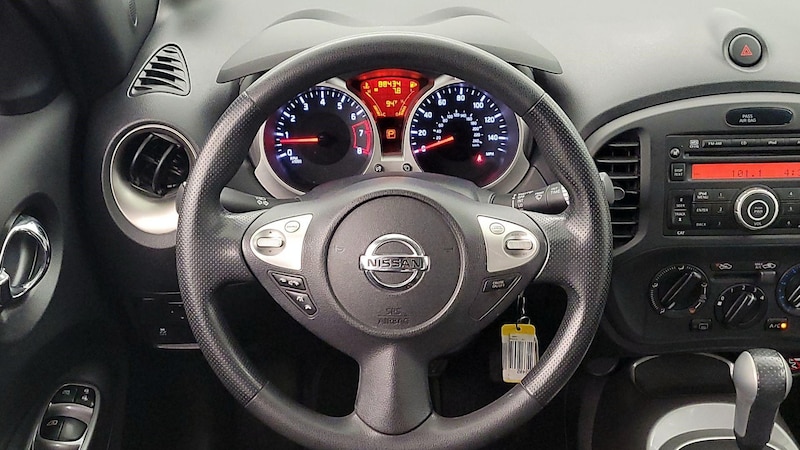 2014 Nissan Juke S 10