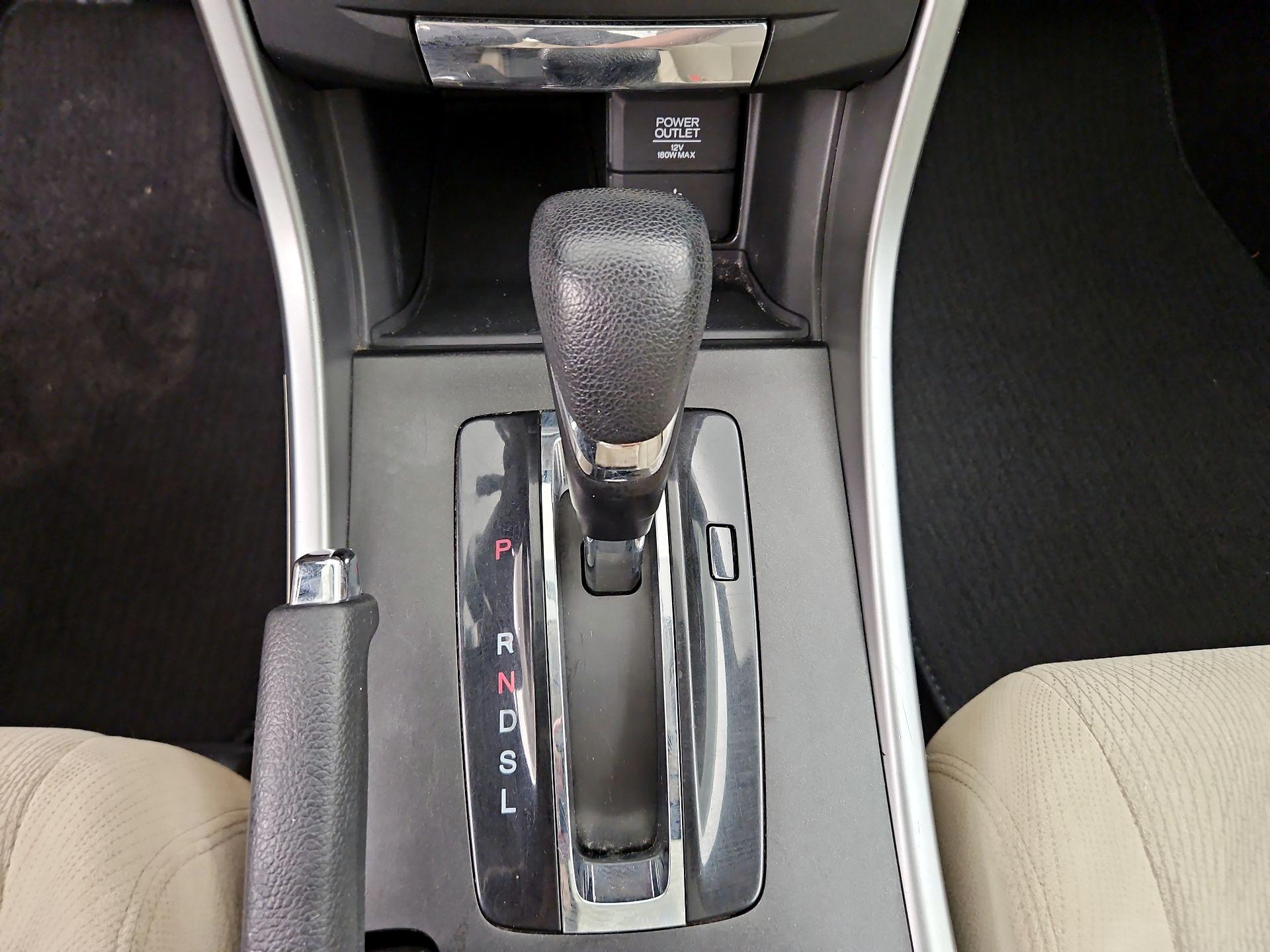 Thumbnail: 2015 Honda Accord - 17