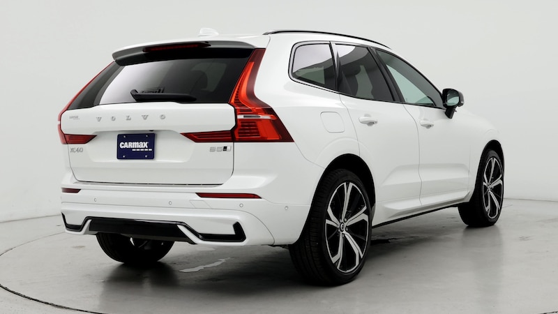 2023 Volvo XC60 B5 Ultimate 8