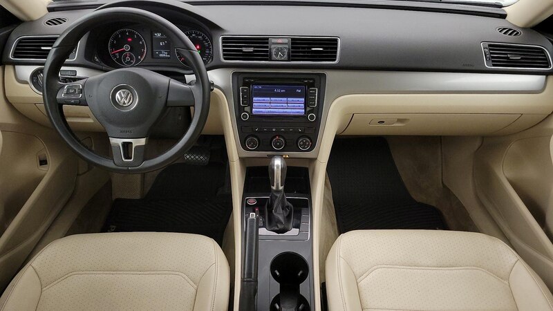 2015 Volkswagen Passat Limited Edition 9