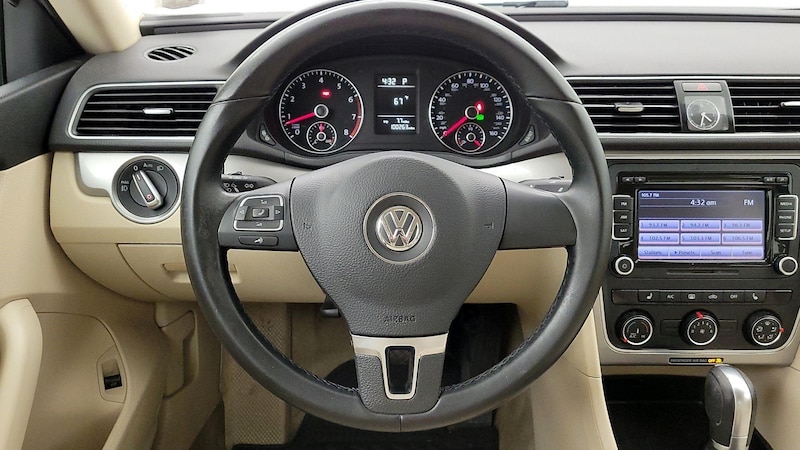 2015 Volkswagen Passat Limited Edition 10