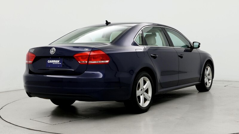 2015 Volkswagen Passat Limited Edition 8