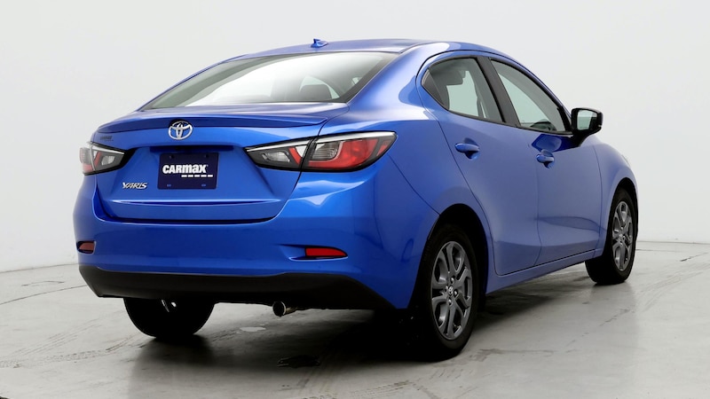 2019 Toyota Yaris LE 8