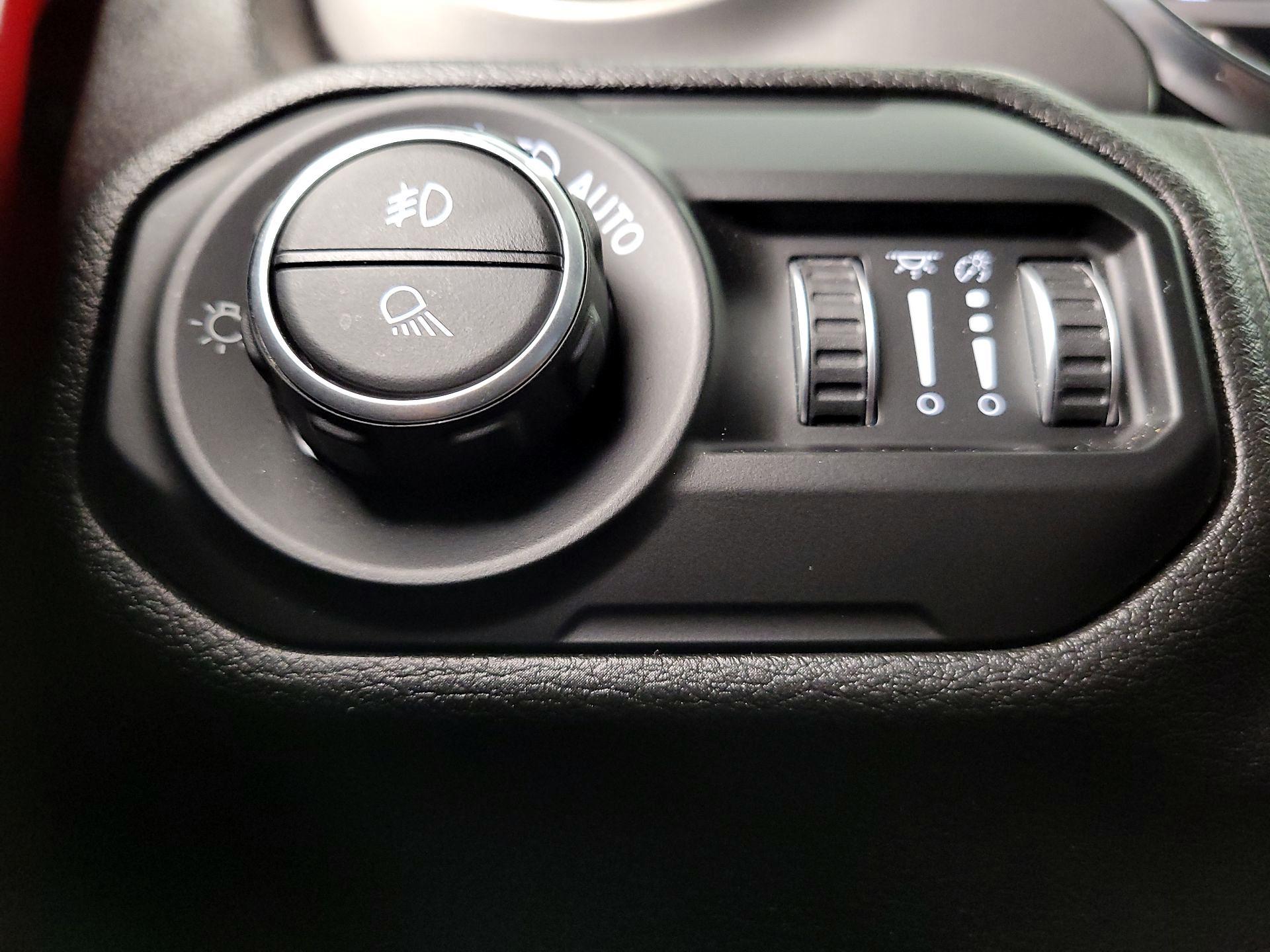 Thumbnail: 2020 Jeep Gladiator - 13