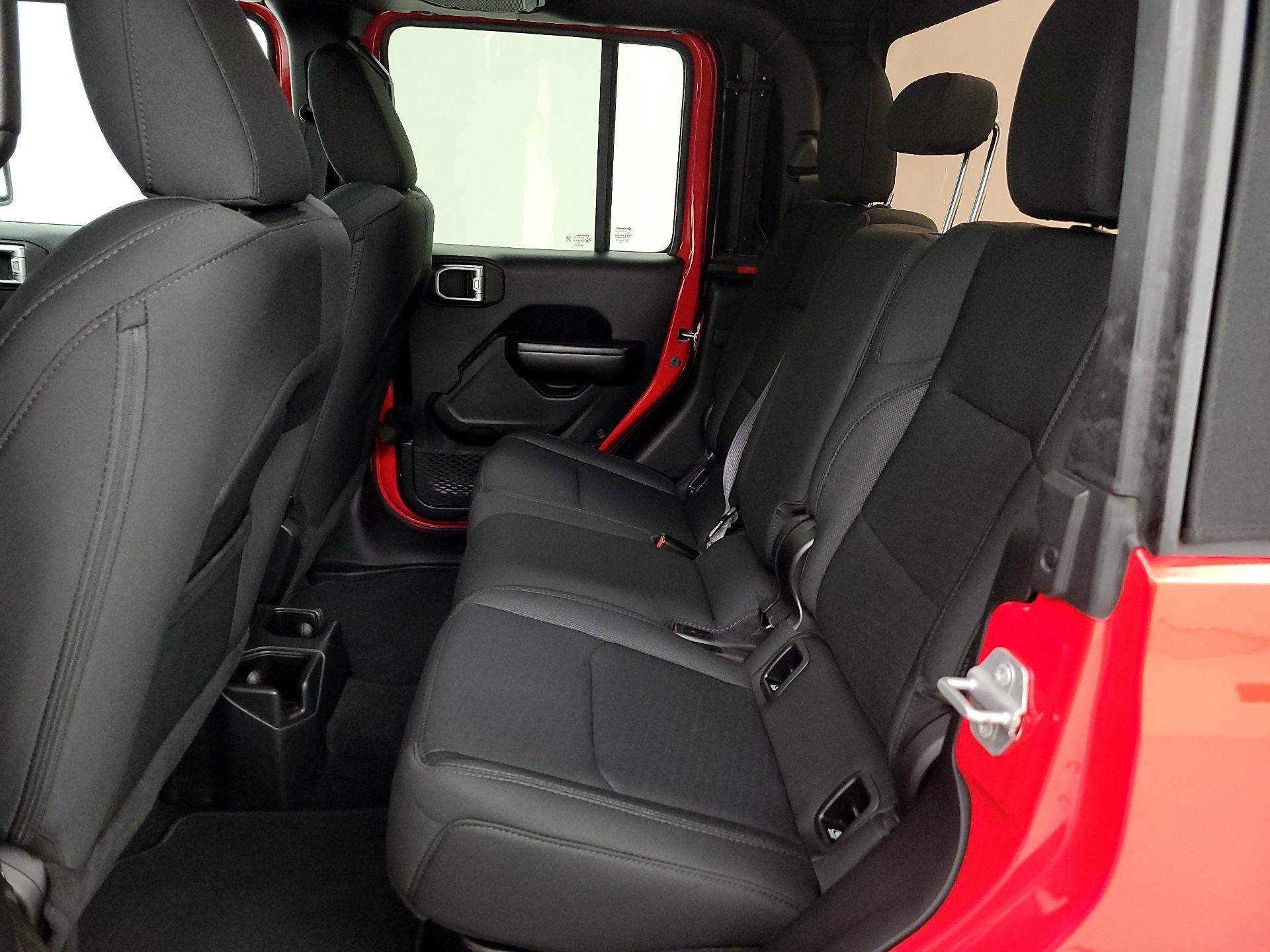Thumbnail: 2020 Jeep Gladiator - 19