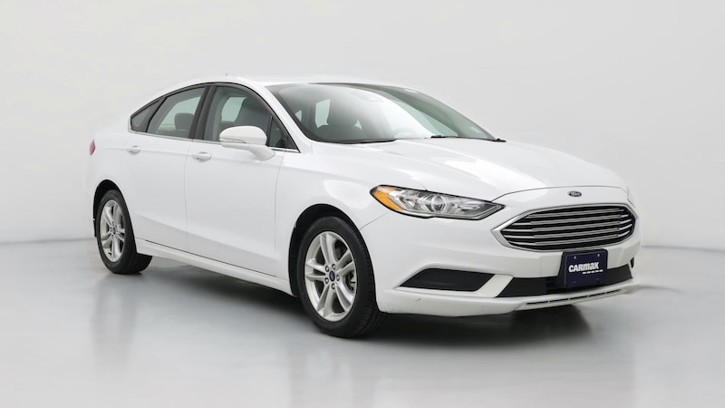 2018 Ford Fusion SE Hero Image