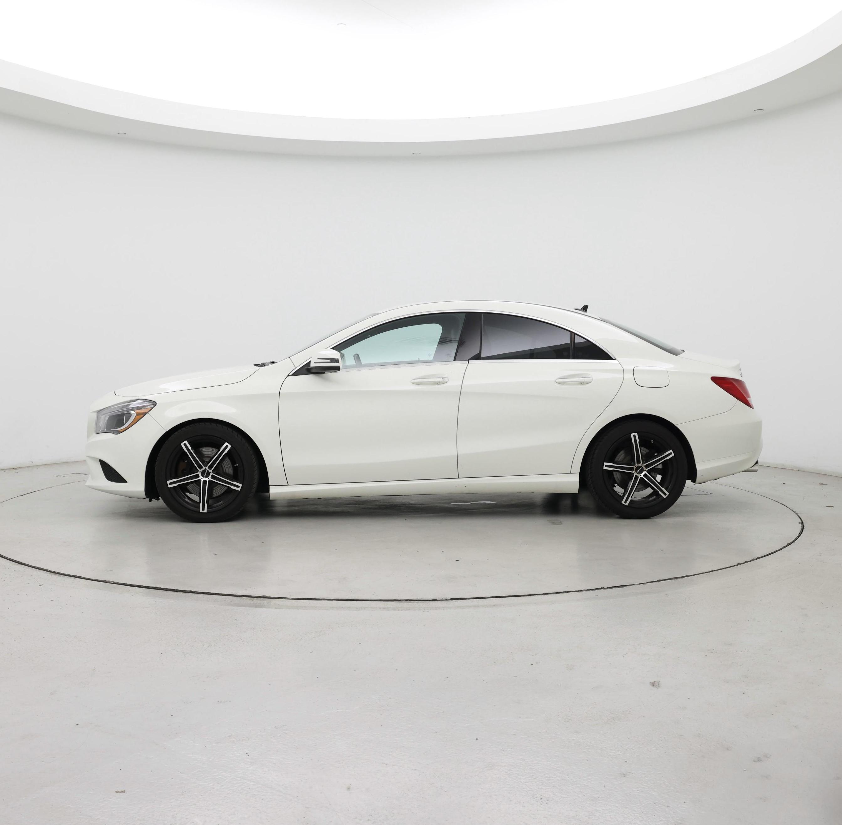 Thumbnail: 2015 Mercedes-Benz CLA - 3
