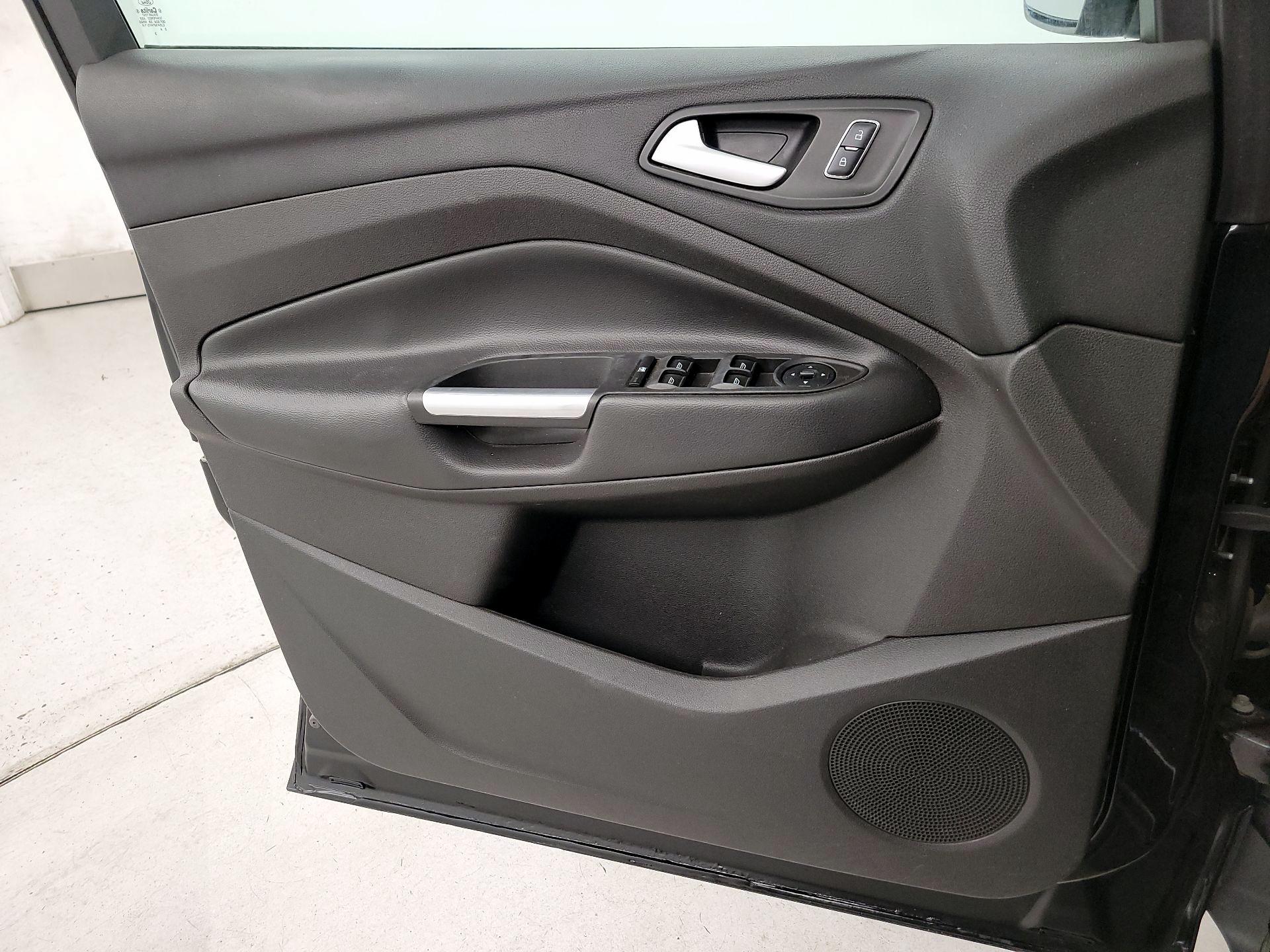 Thumbnail: 2015 Ford Escape - 12