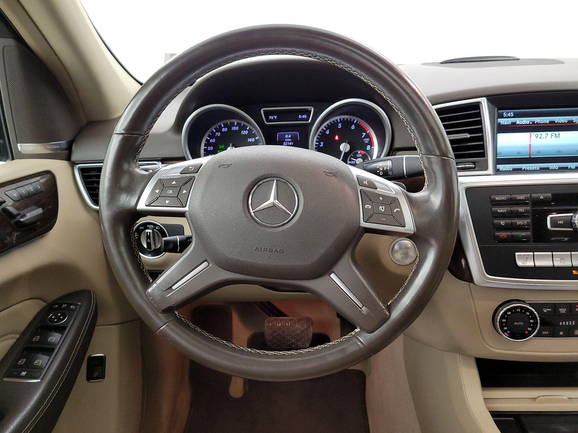 Thumbnail: 2015 Mercedes-Benz M-Class - 10