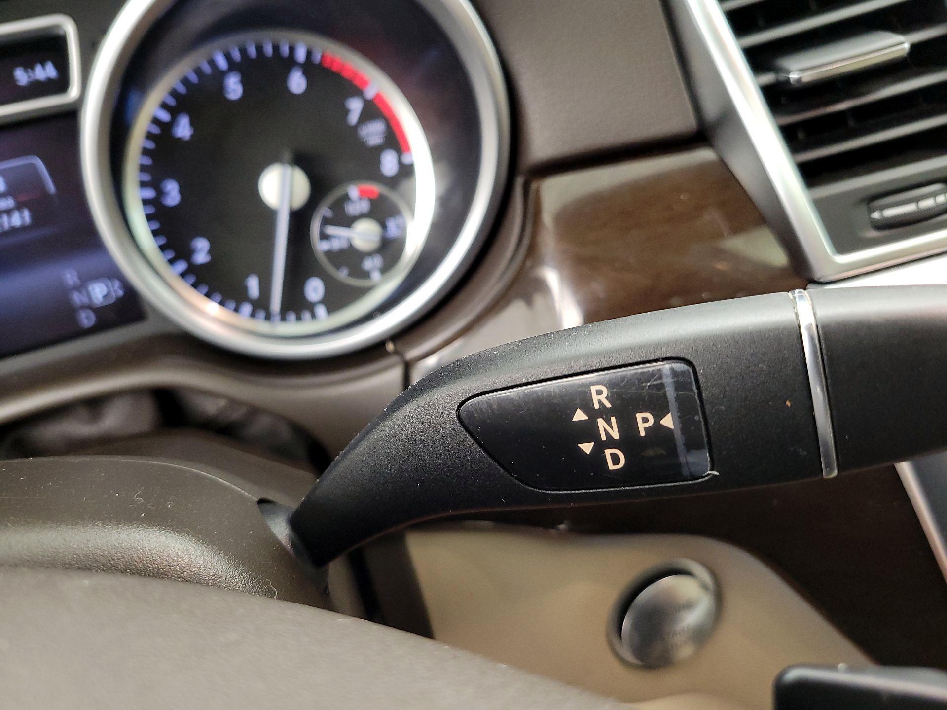 Thumbnail: 2015 Mercedes-Benz M-Class - 17