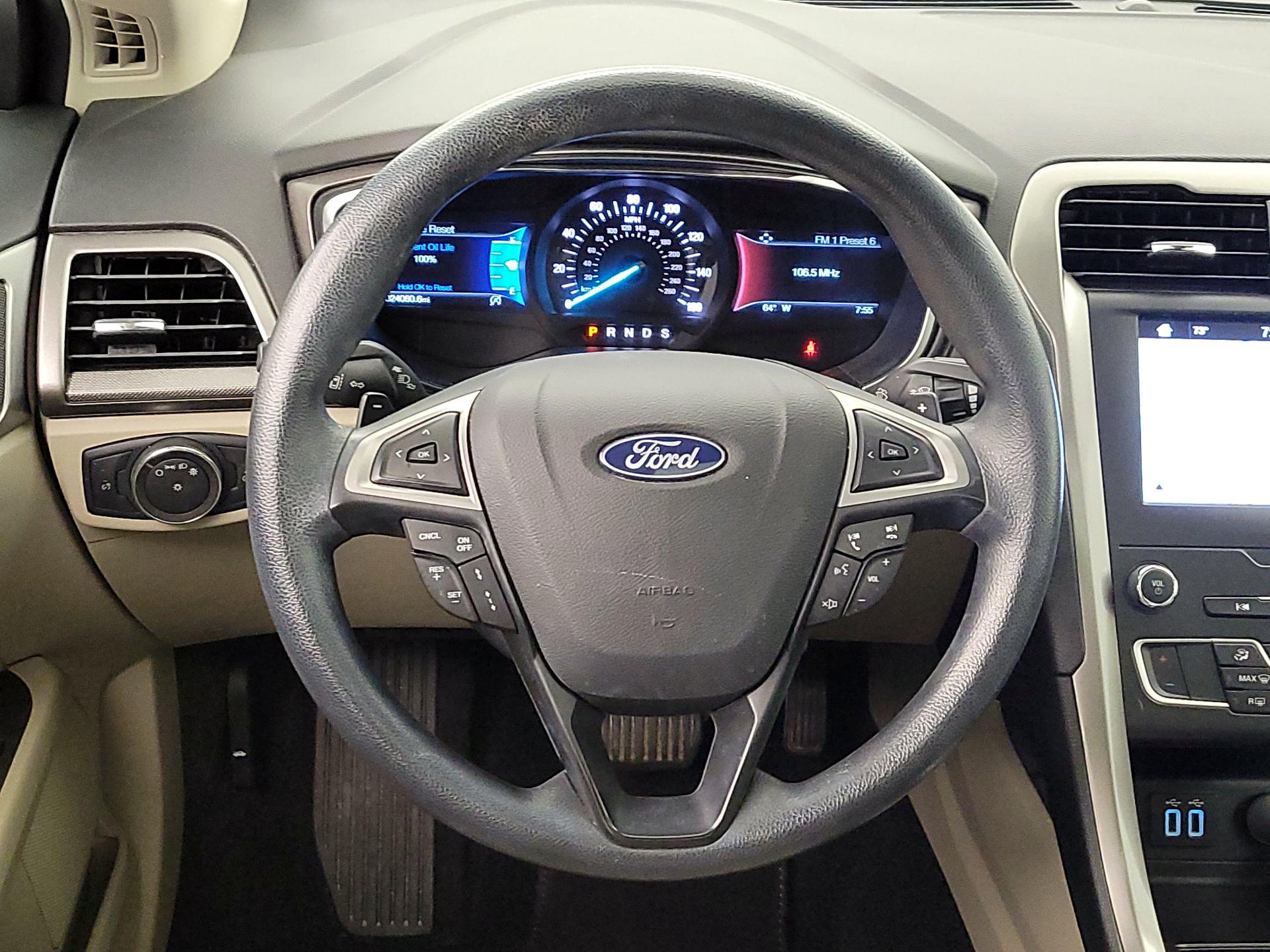 Thumbnail: 2019 Ford Fusion - 10