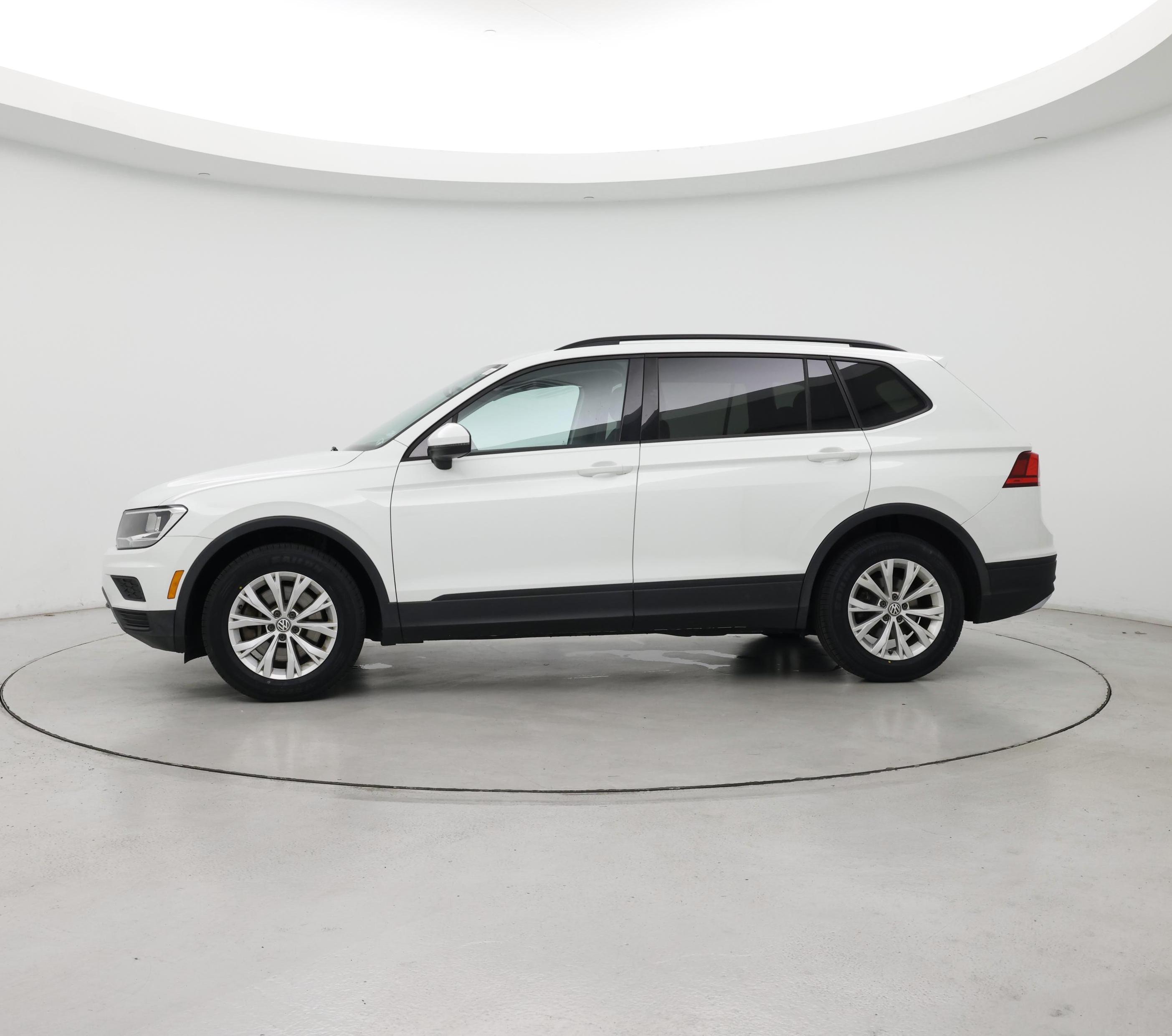 Thumbnail: 2019 Volkswagen Tiguan - 3