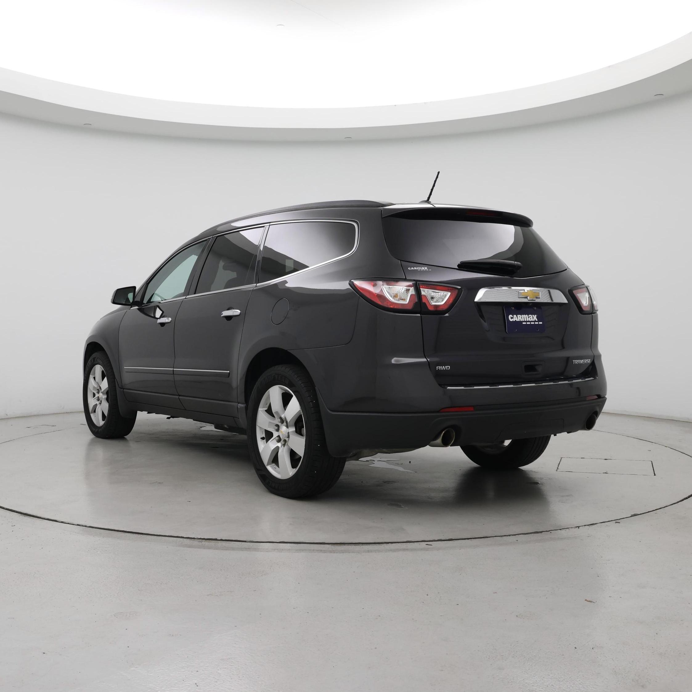 Thumbnail: 2015 Chevrolet Traverse - 2