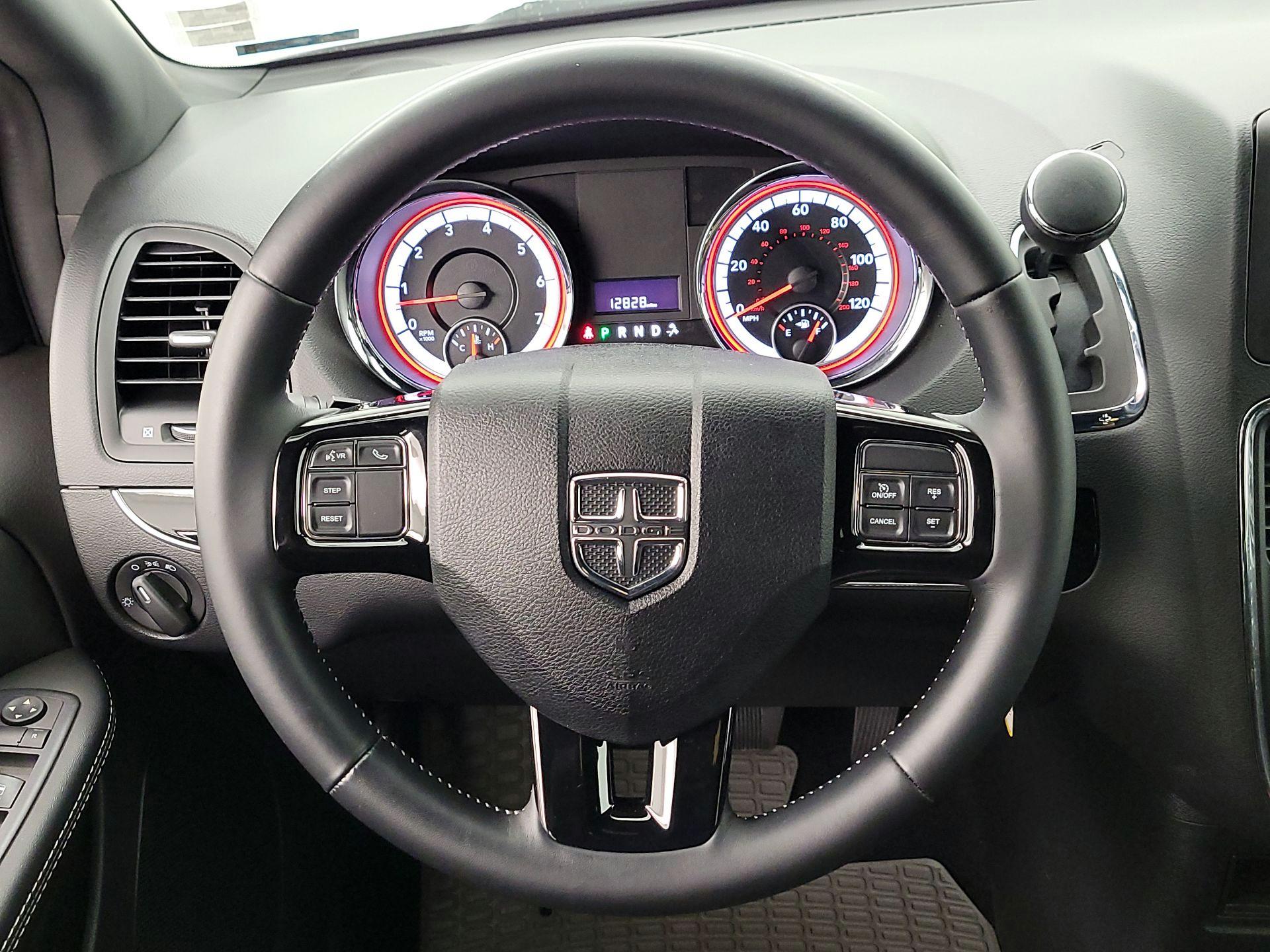 Thumbnail: 2017 Dodge Grand Caravan - 10