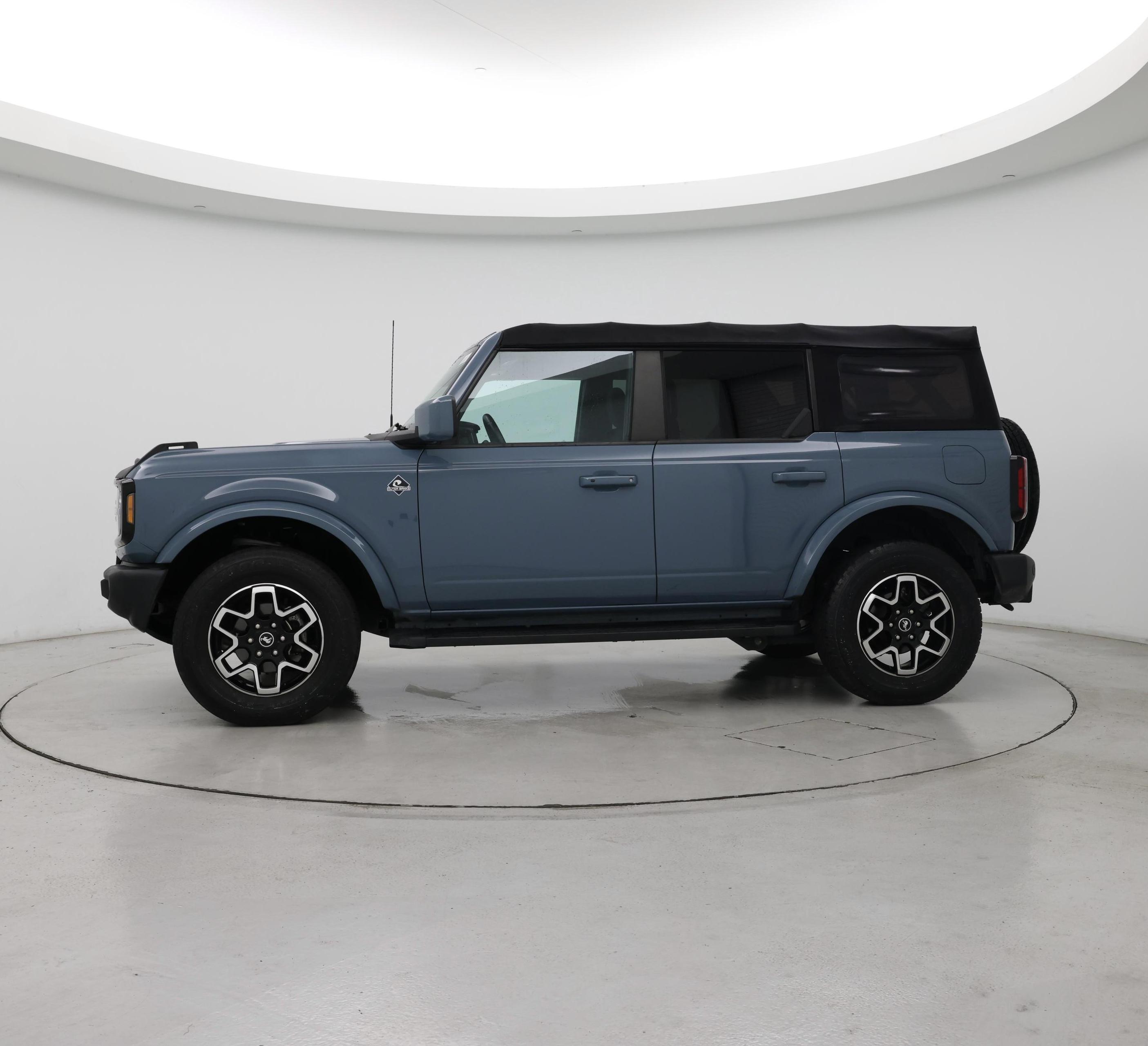 Thumbnail: 2021 Ford Bronco - 3