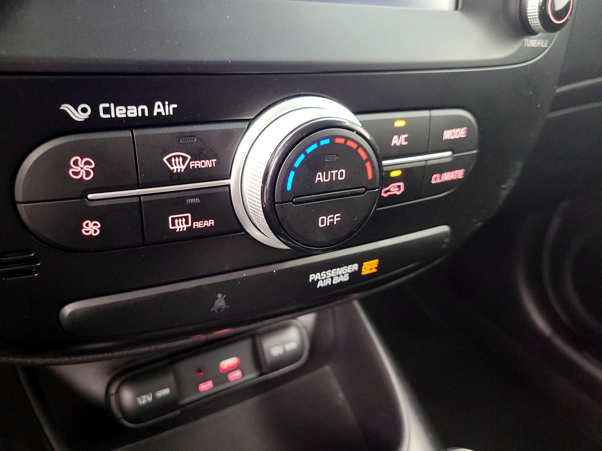 Thumbnail: 2018 Kia Soul - 16