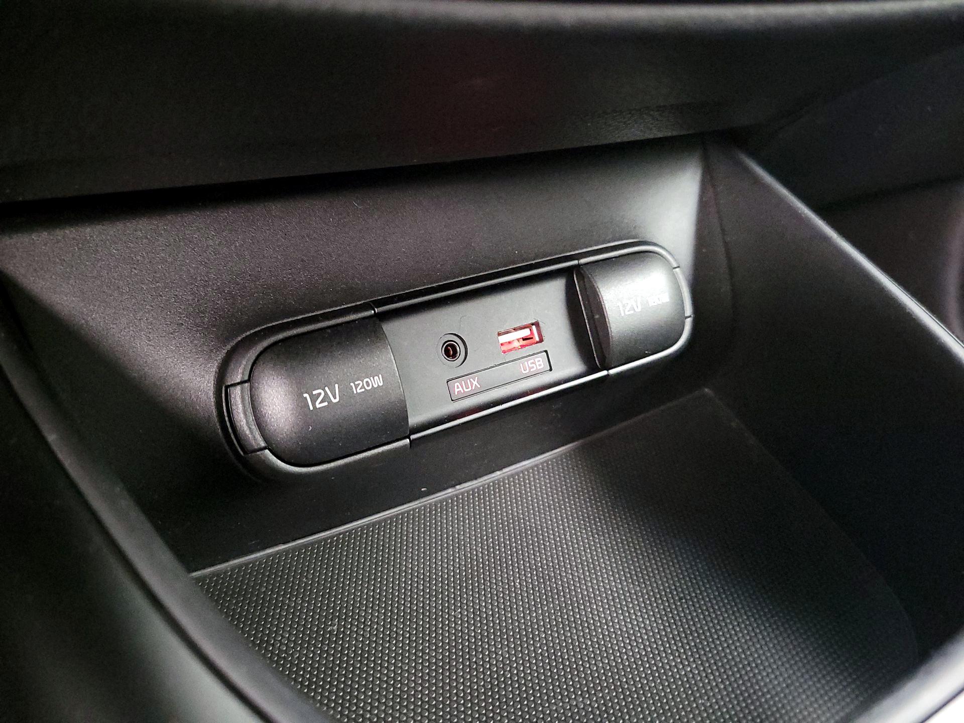 Thumbnail: 2018 Kia Soul - 18