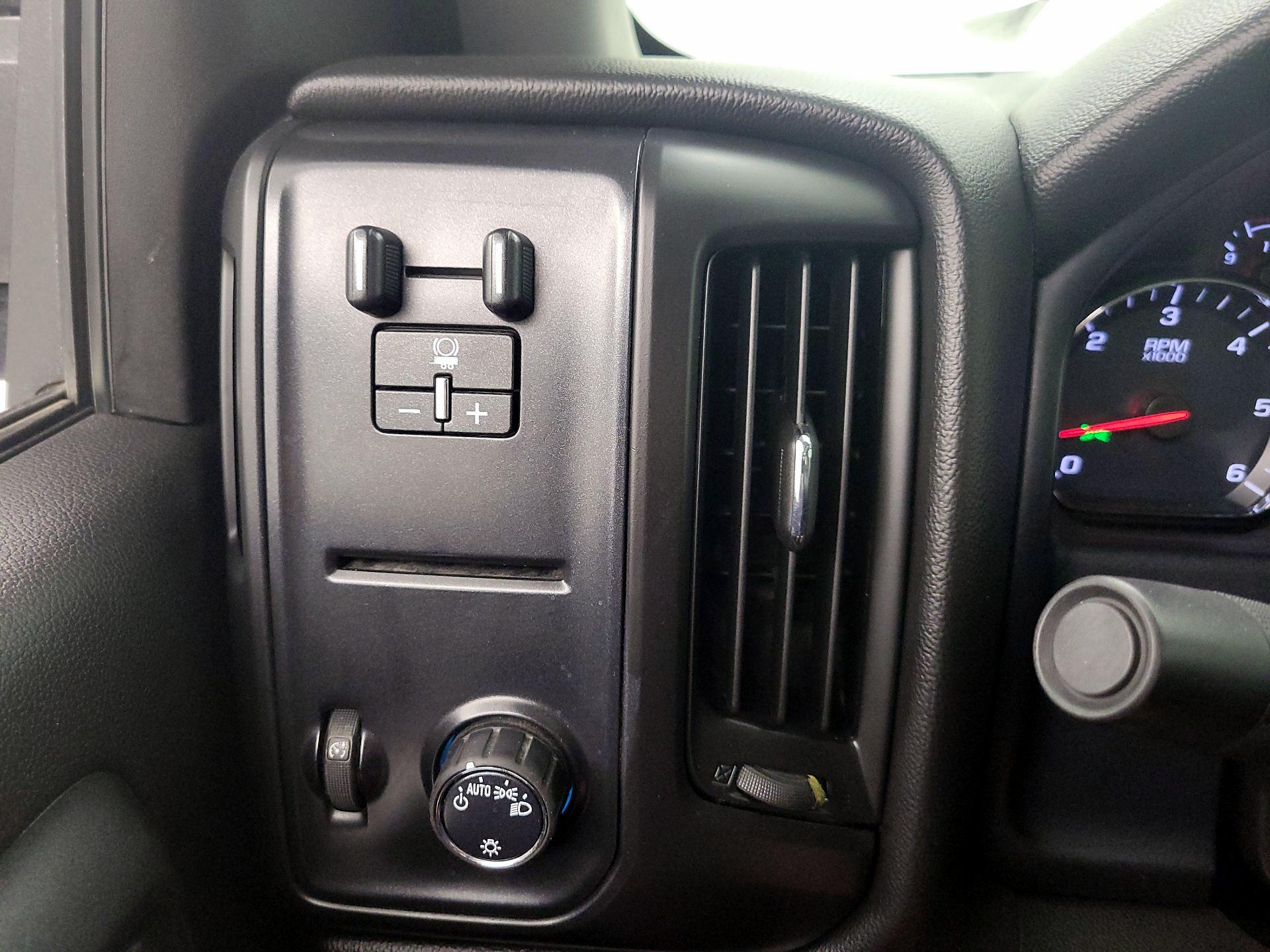 Thumbnail: 2019 Chevrolet Silverado 2500 - 13
