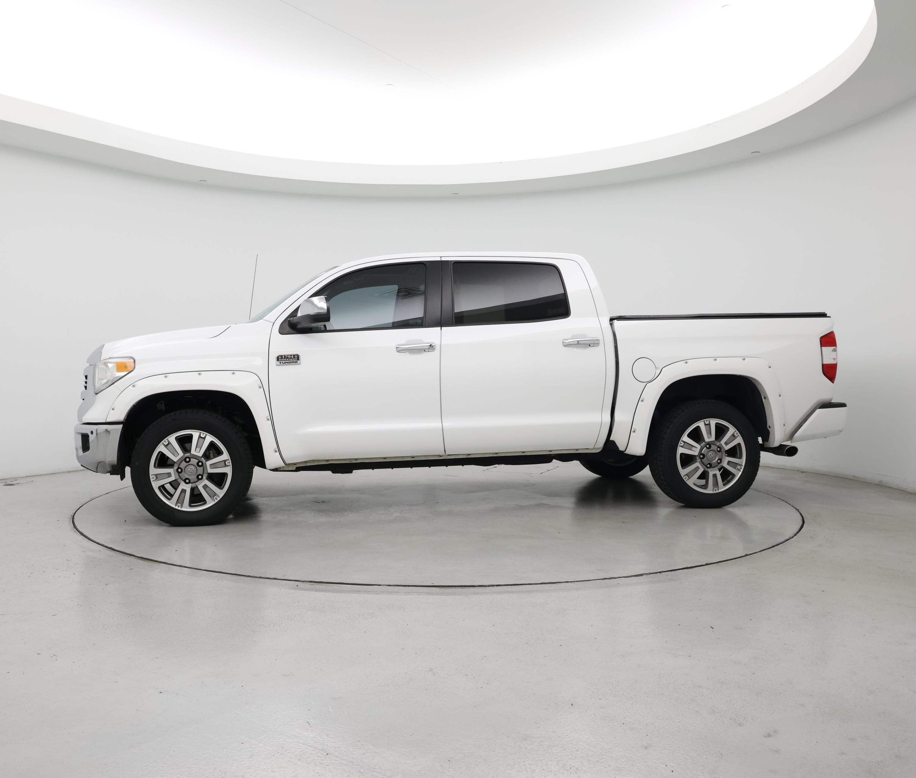 Thumbnail: 2016 Toyota Tundra - 3