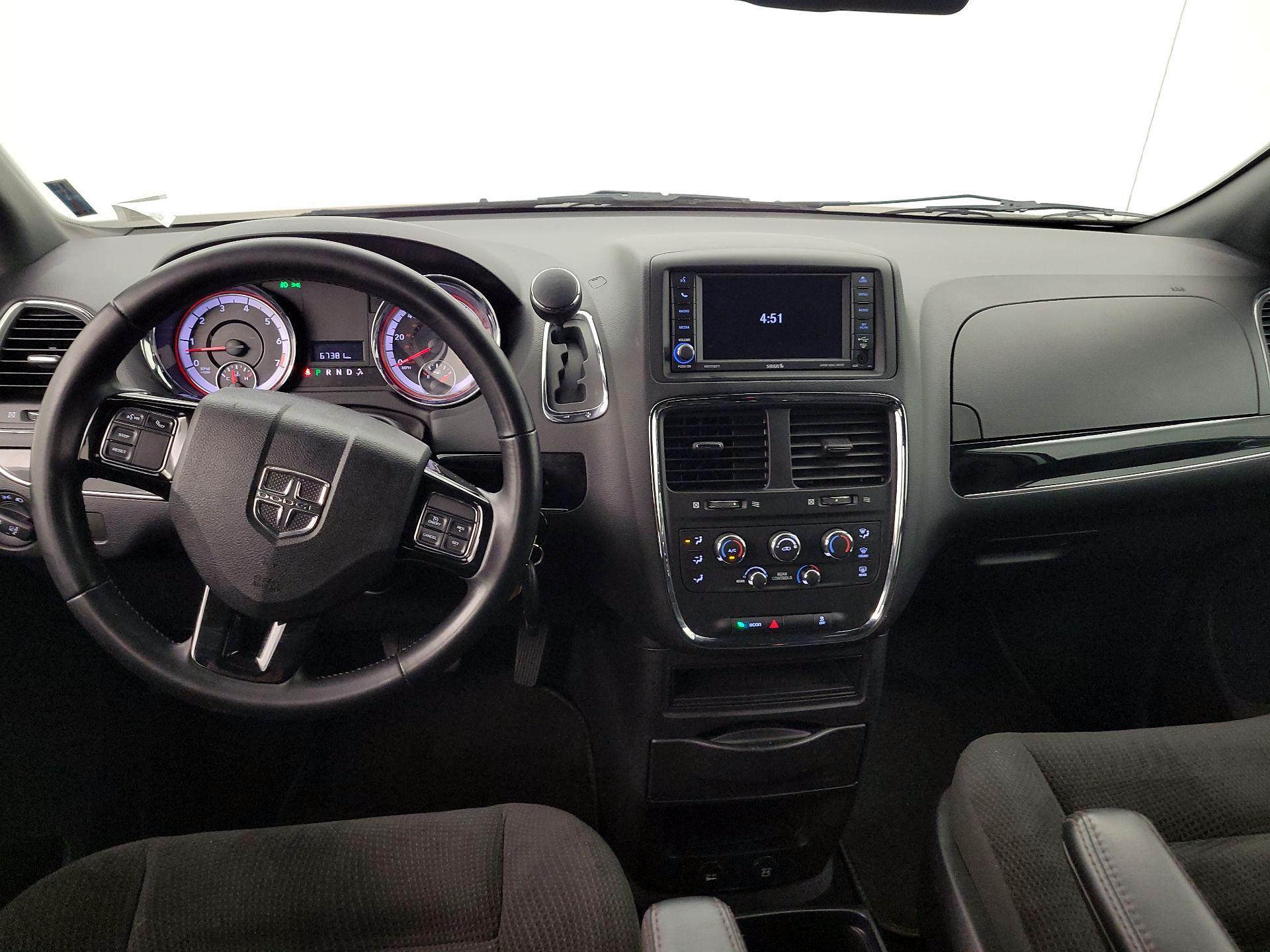 Thumbnail: 2019 Dodge Grand Caravan - 9