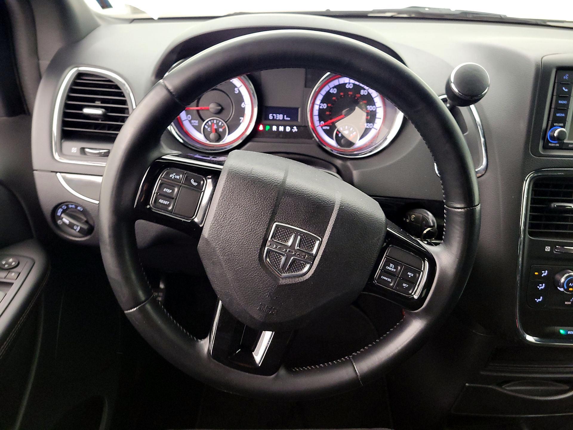 Thumbnail: 2019 Dodge Grand Caravan - 10