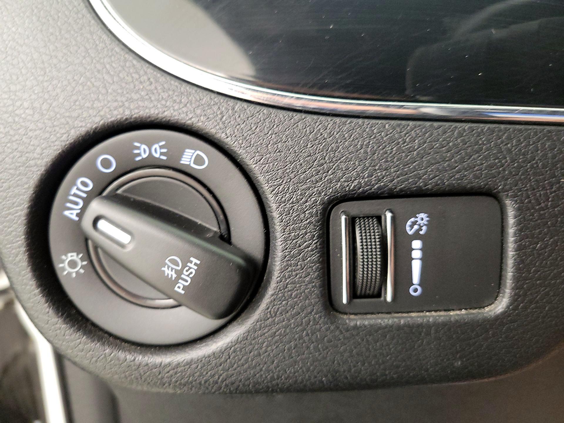 Thumbnail: 2019 Dodge Grand Caravan - 13
