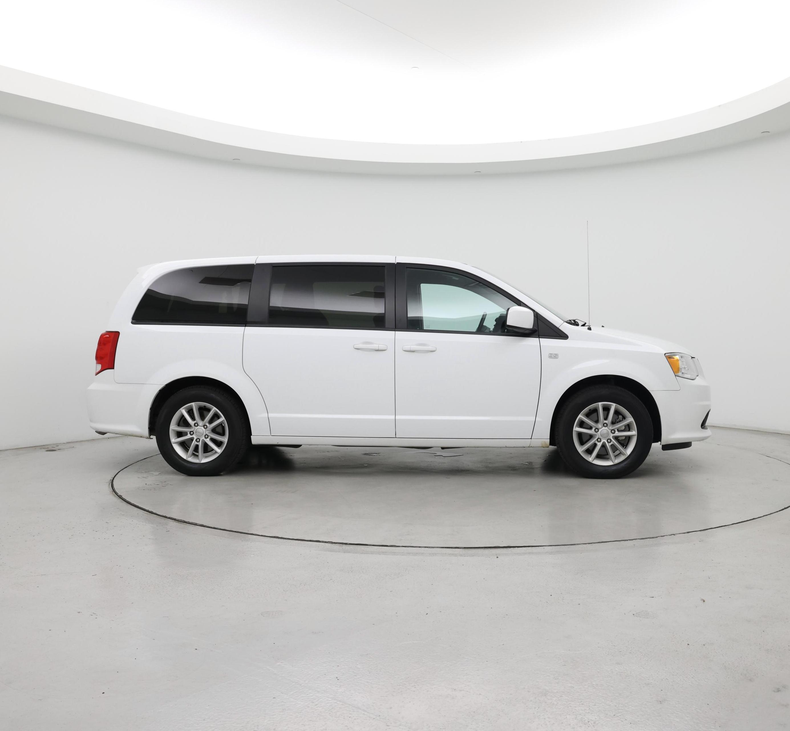 Thumbnail: 2019 Dodge Grand Caravan - 7