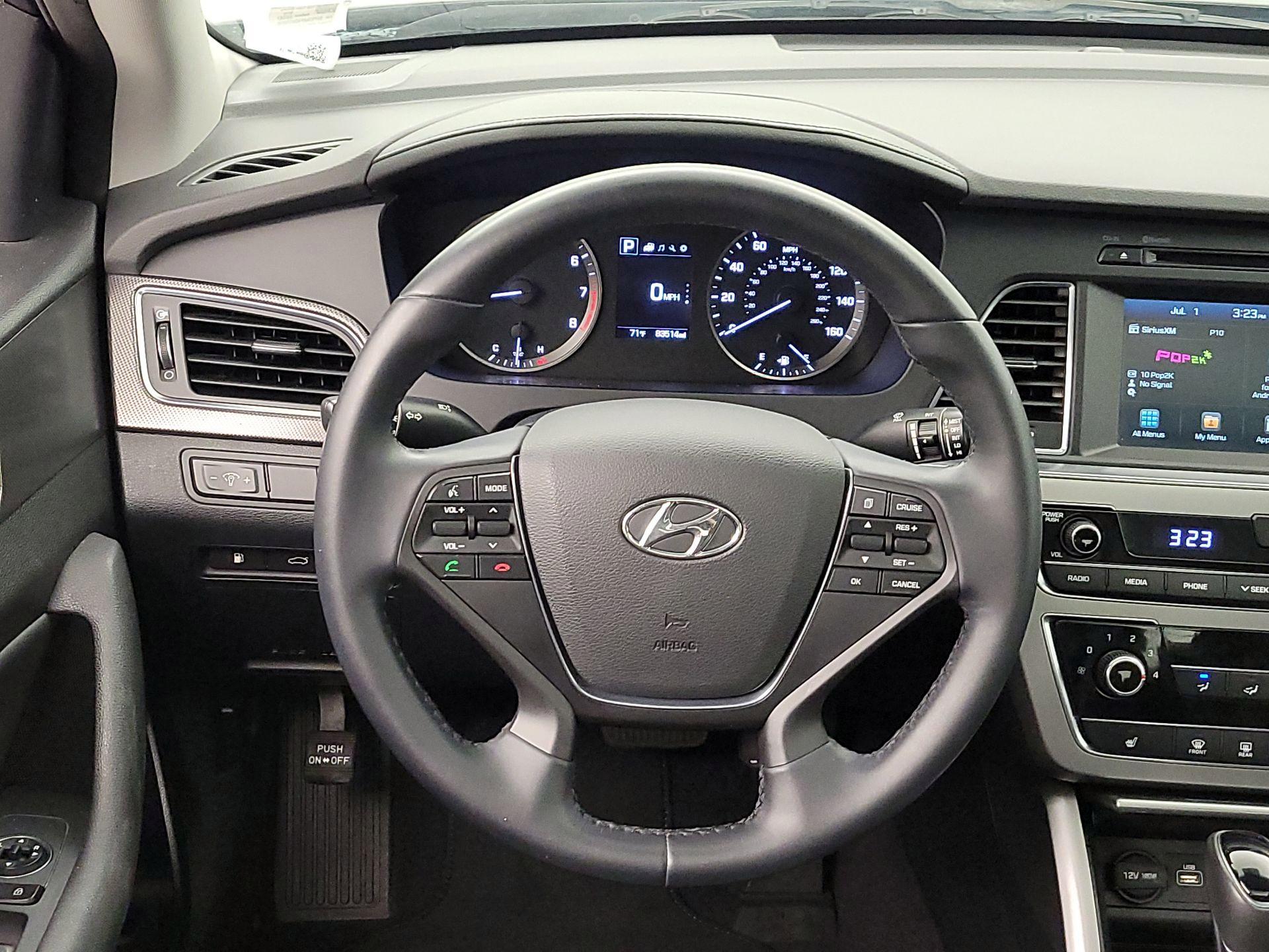 Thumbnail: 2016 Hyundai Sonata - 10