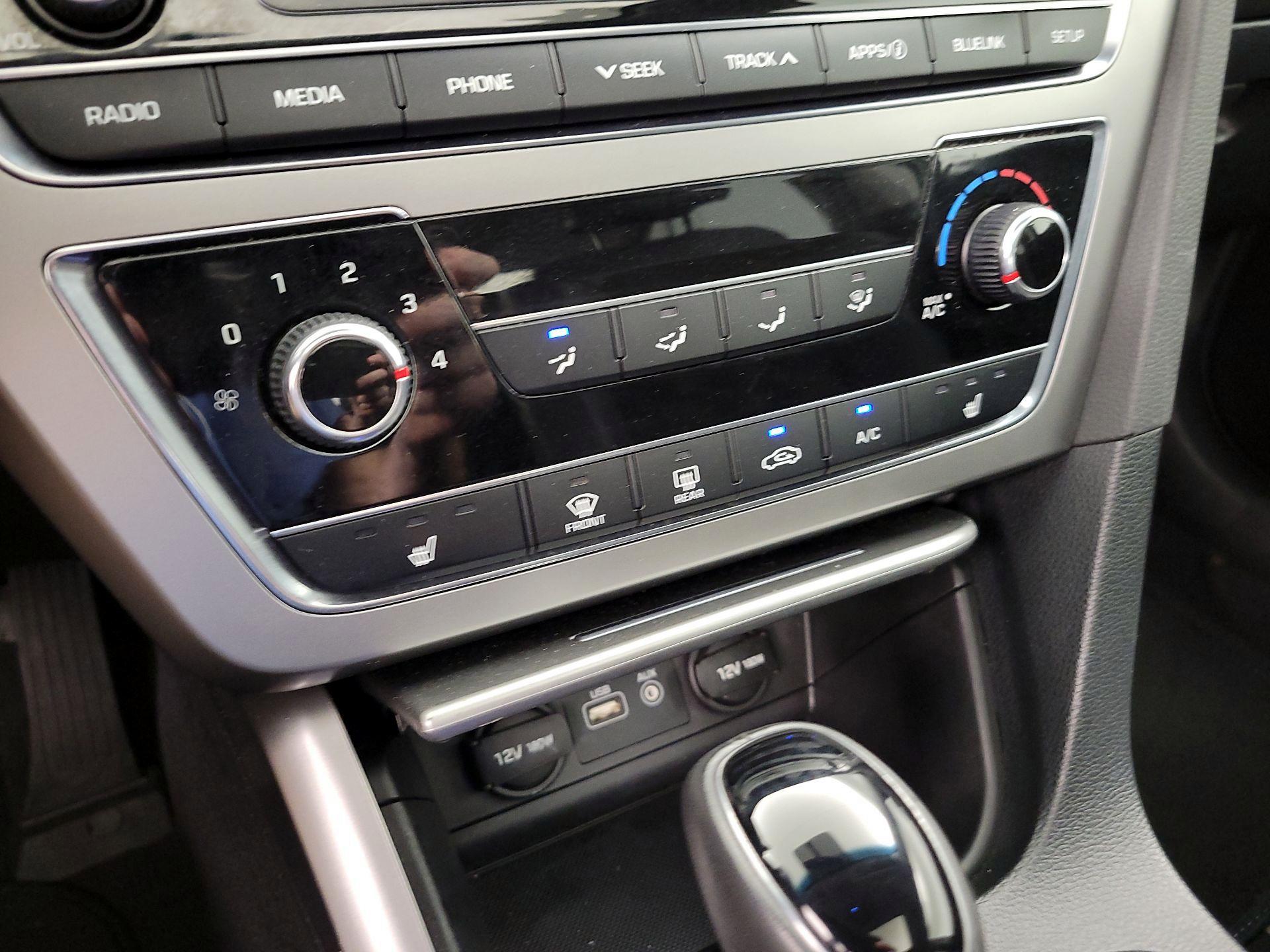 Thumbnail: 2016 Hyundai Sonata - 16