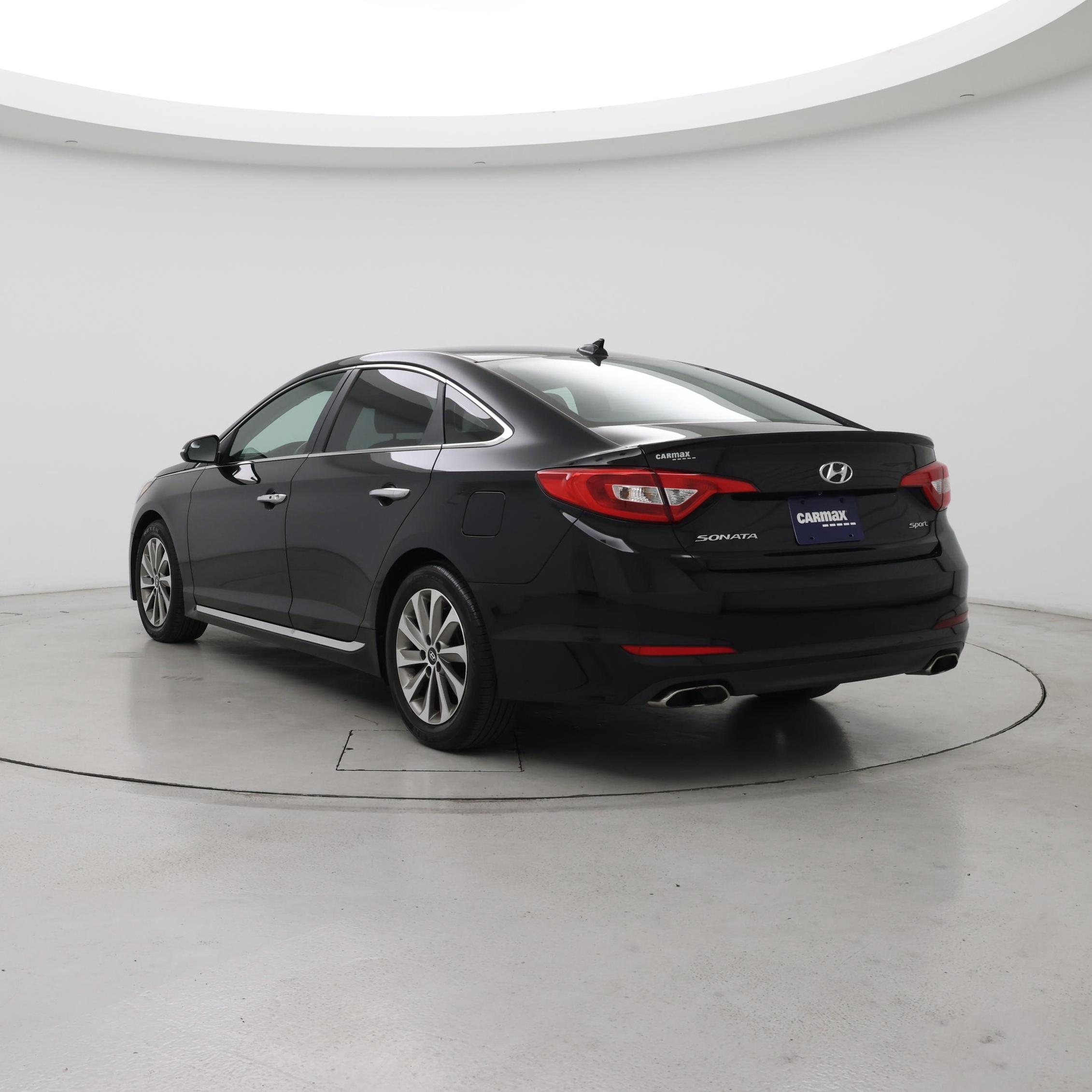 Thumbnail: 2016 Hyundai Sonata - 2
