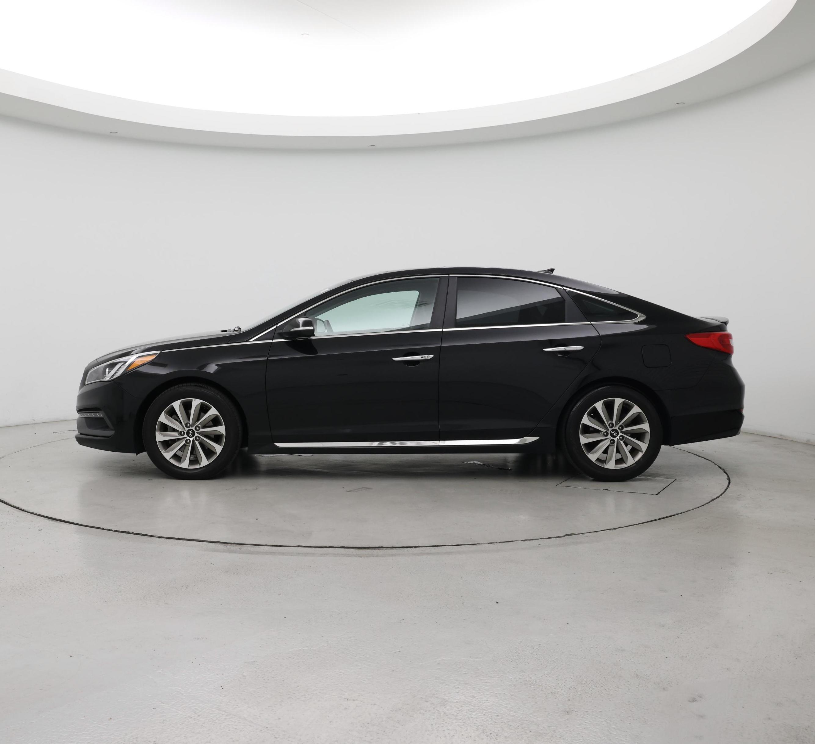 Thumbnail: 2016 Hyundai Sonata - 3