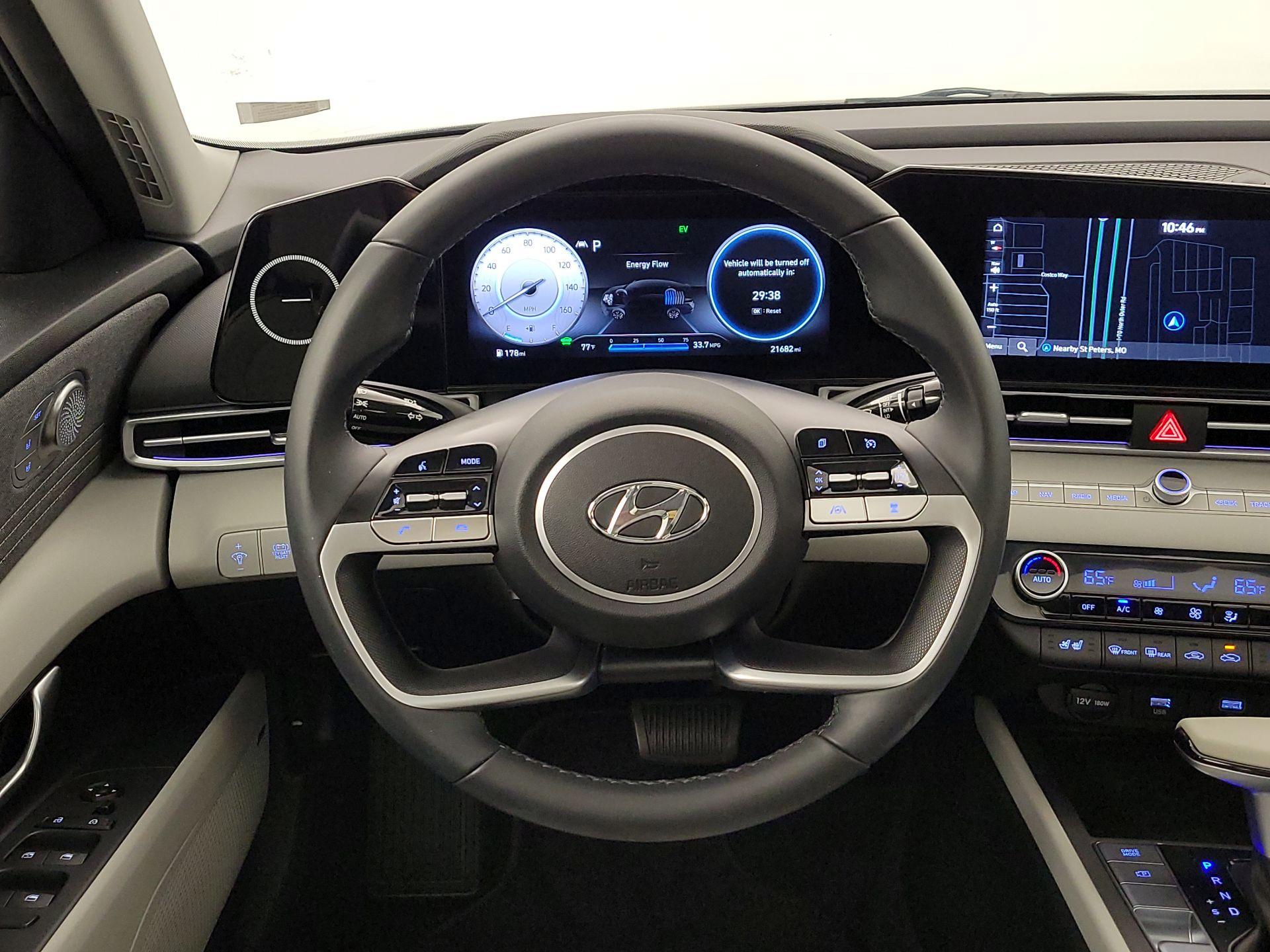 Thumbnail: 2022 Hyundai Elantra - 10