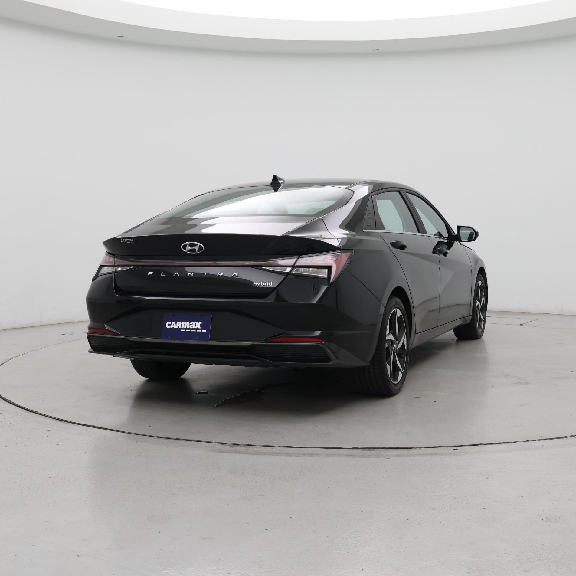 Thumbnail: 2022 Hyundai Elantra - 8