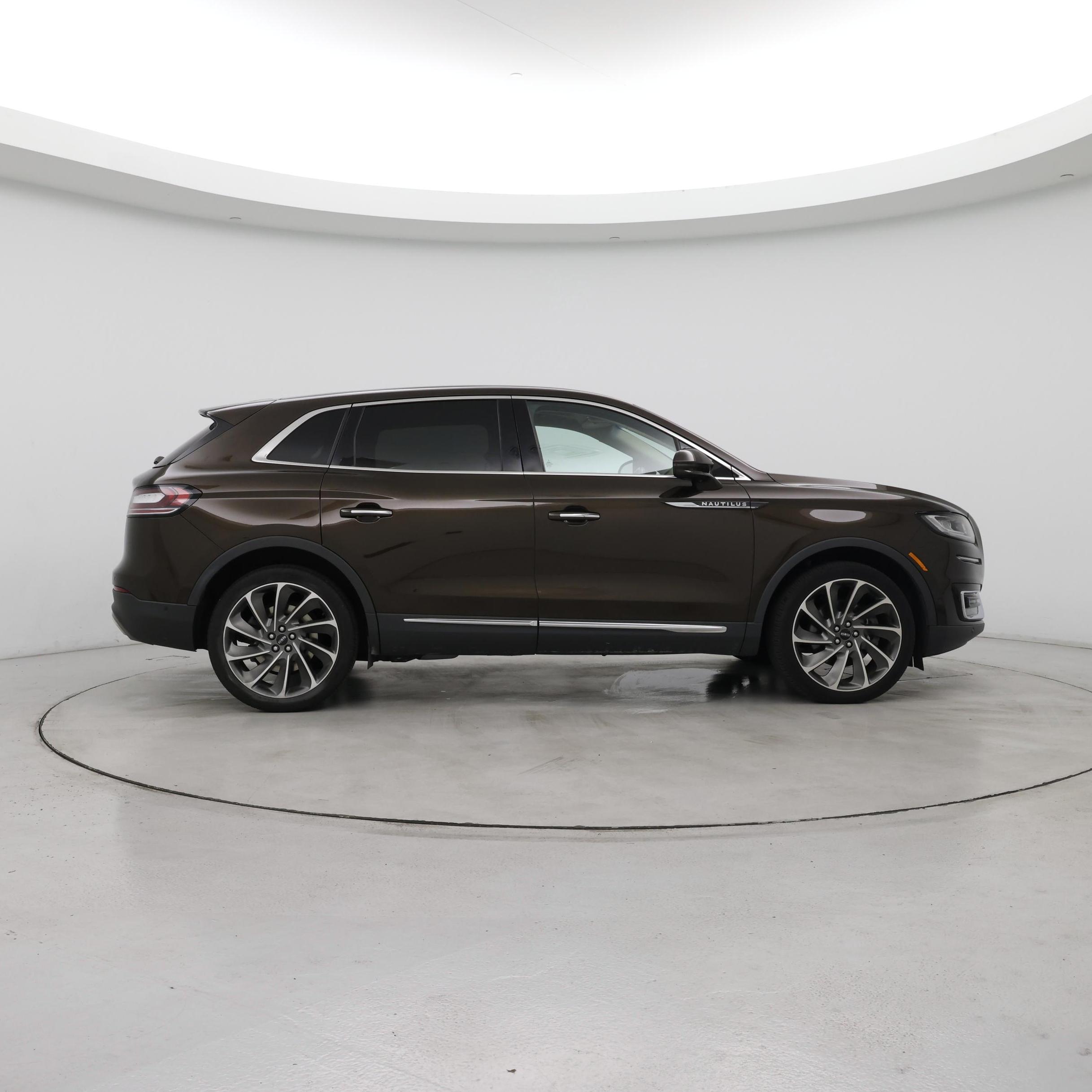 Thumbnail: 2019 Lincoln Nautilus - 7
