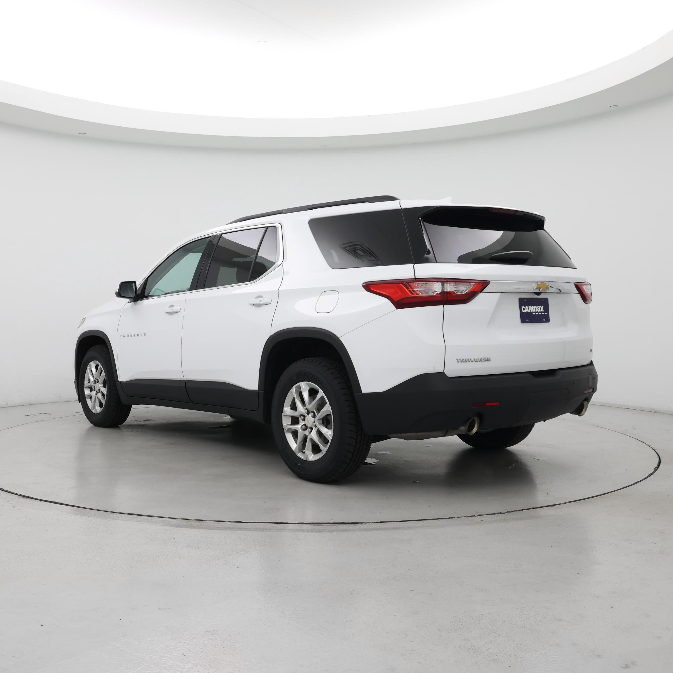 Thumbnail: 2021 Chevrolet Traverse - 2