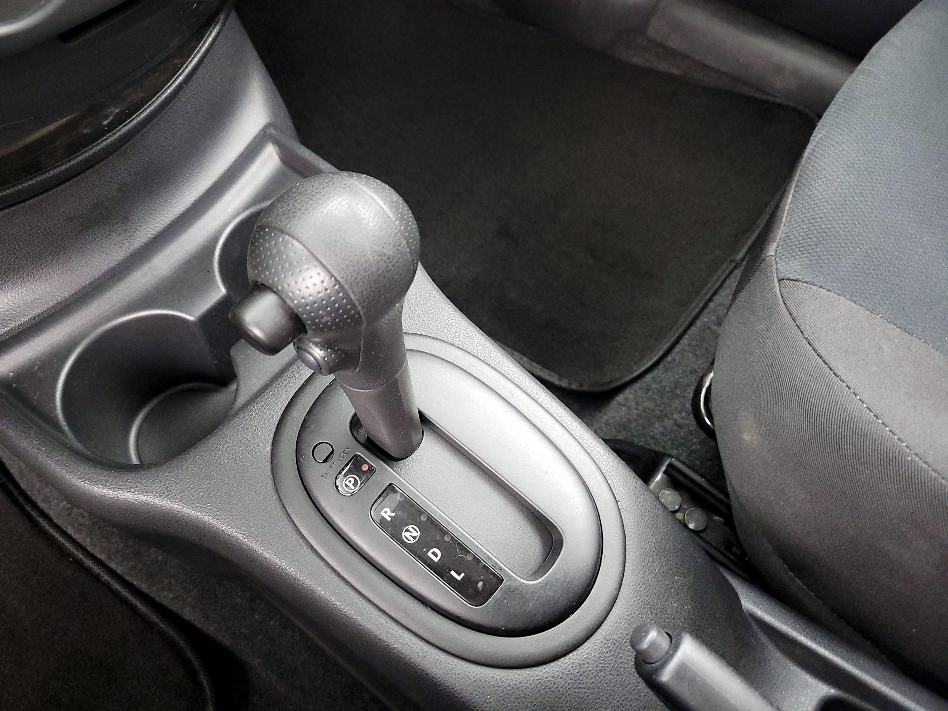 Thumbnail: 2015 Nissan Versa Note - 16
