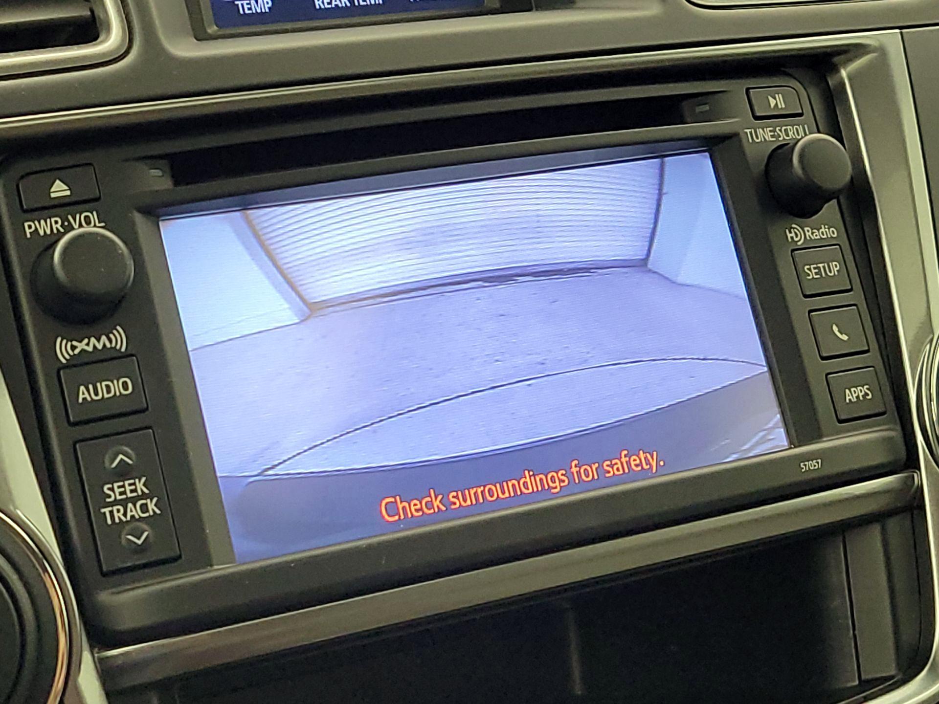 Thumbnail: 2013 Toyota Highlander - 15