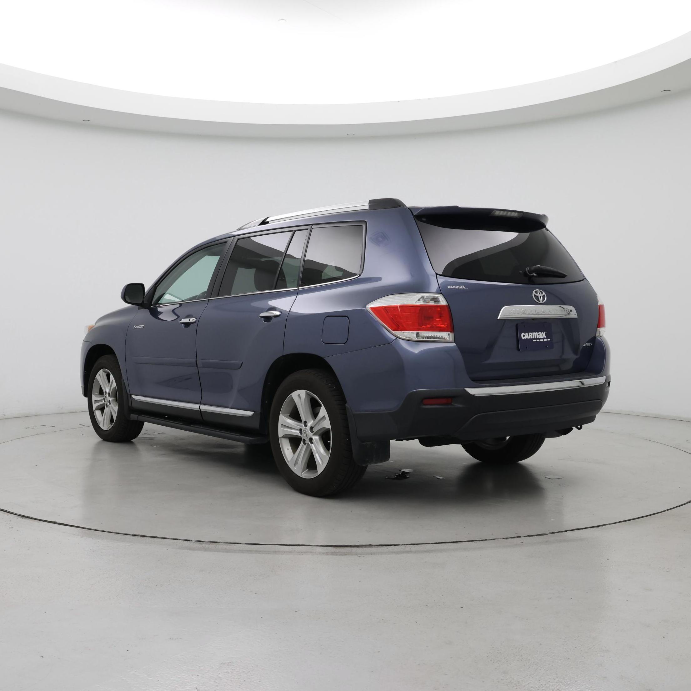 Thumbnail: 2013 Toyota Highlander - 2