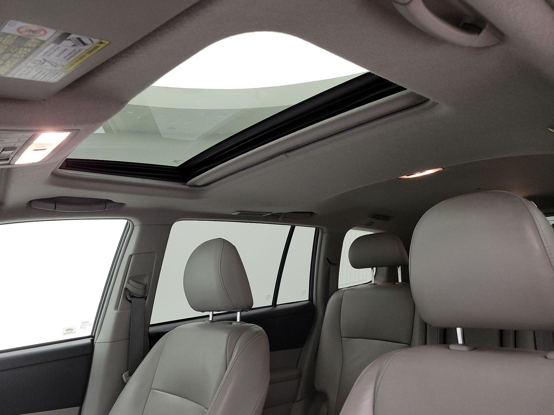 Thumbnail: 2013 Toyota Highlander - 20