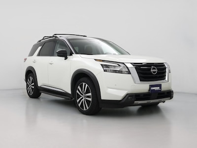 White 2023 Nissan Pathfinder Platinum