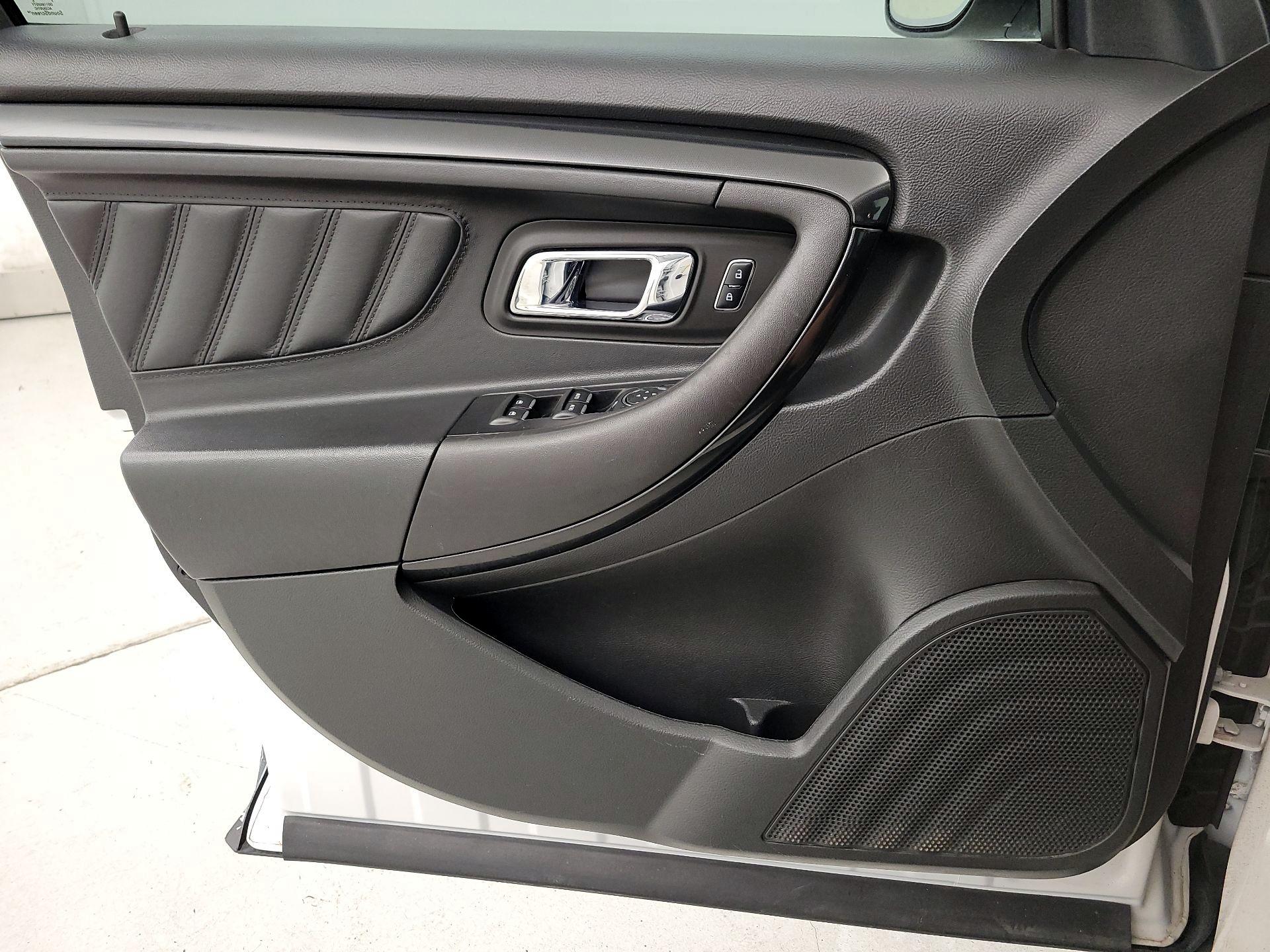 Thumbnail: 2015 Ford Taurus - 12