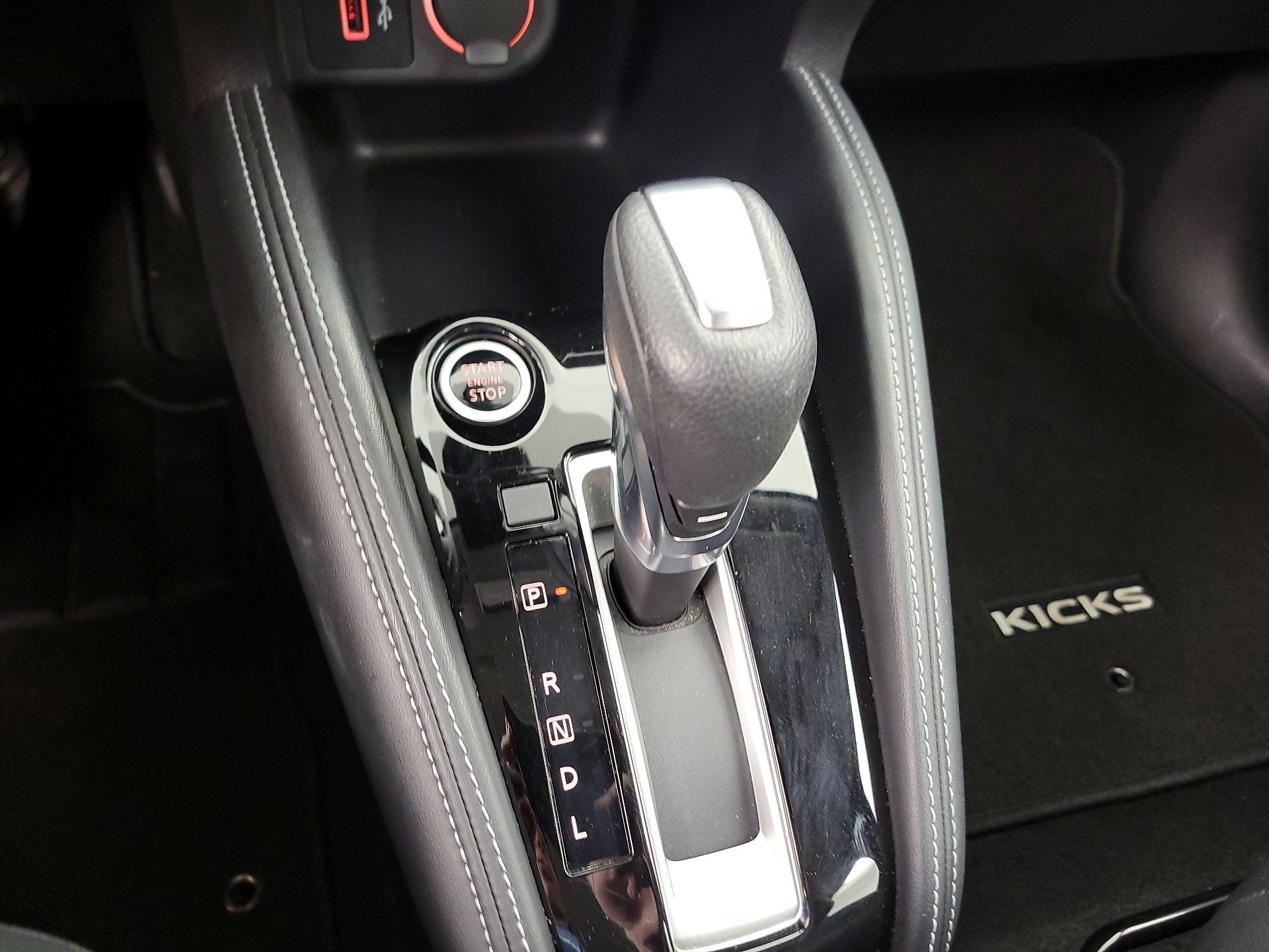 Thumbnail: 2020 Nissan Kicks - 16