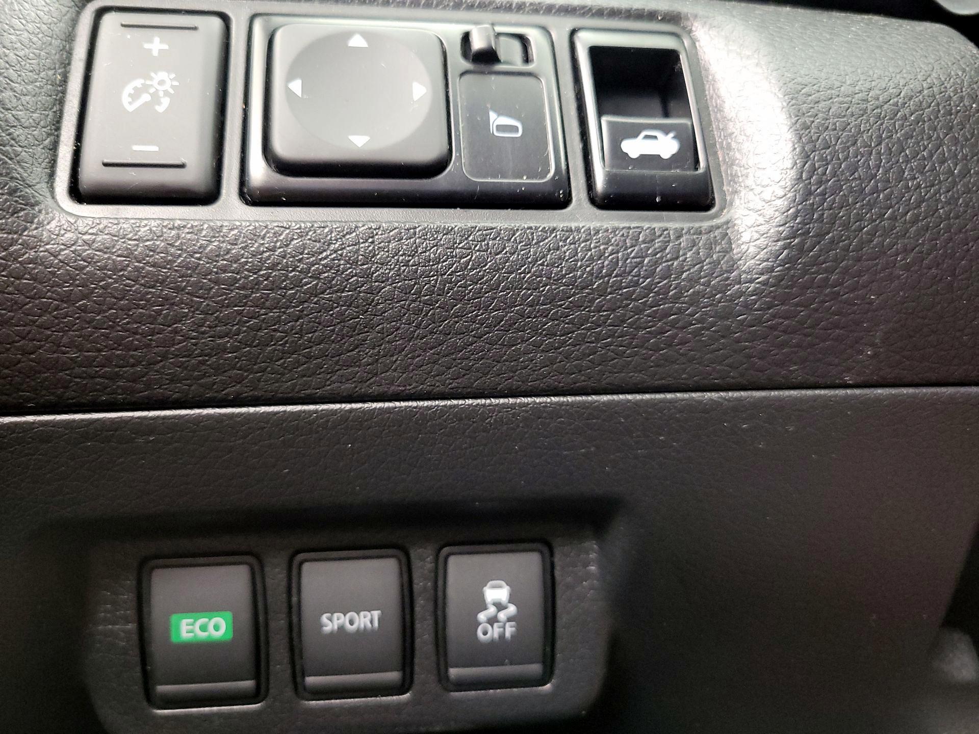 Thumbnail: 2018 Nissan Sentra - 13